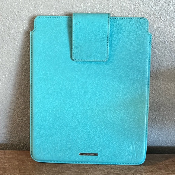 Tiffany & Co. Accessories - Tiffany & Co Leather 8” x 10” iPad Tablet Holder Case snap closure